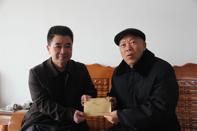 唐汉芳副校长代表市政协慰问离退休教职工
