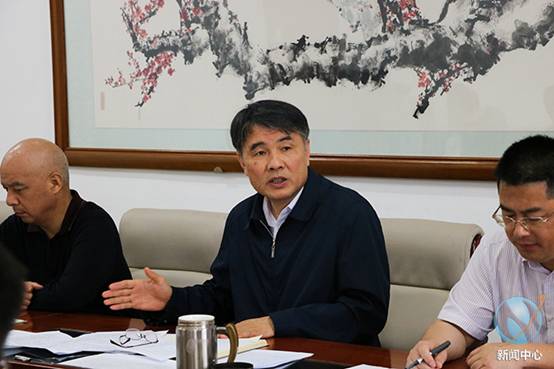 陈德清校长说话.jpg